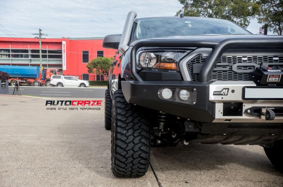 FORD-RANGER-VAPOR-BLACK-MACHINED-WITH-DARK-TINT